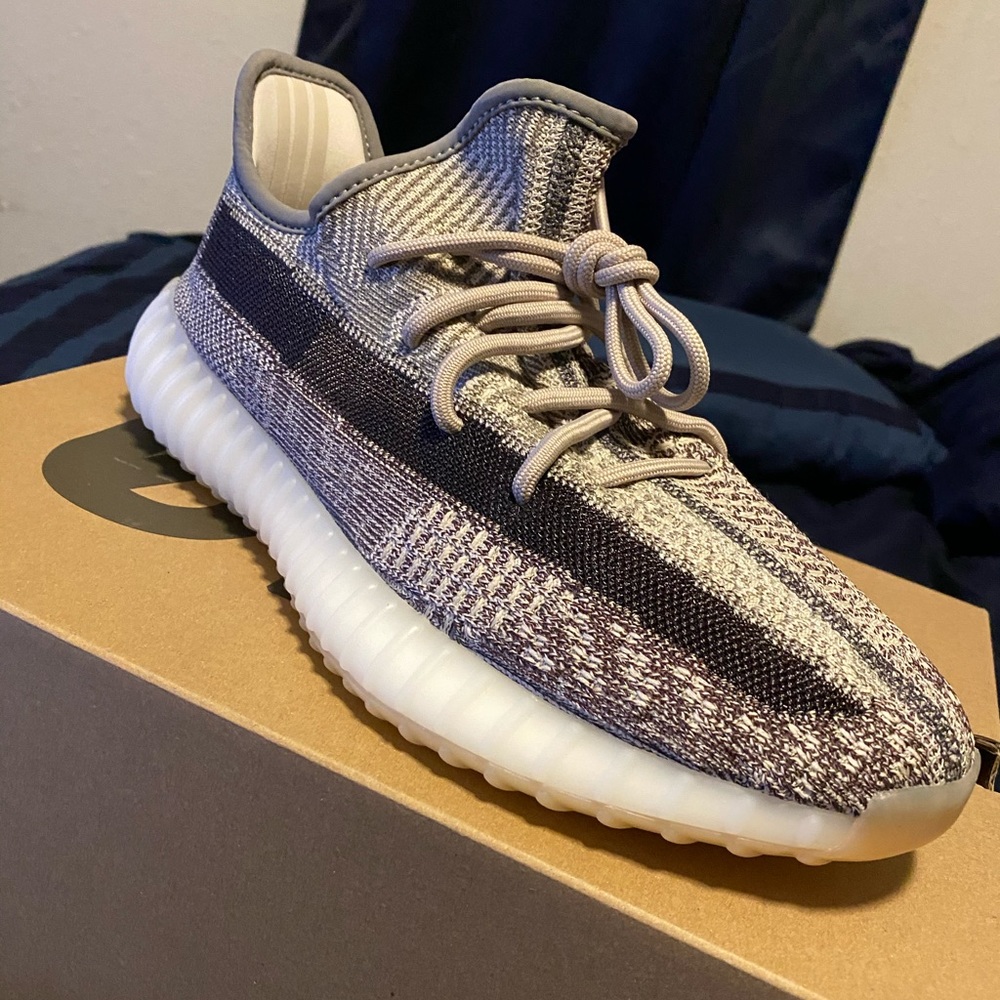 YEEZY 350 “ZYON” SIZE 10